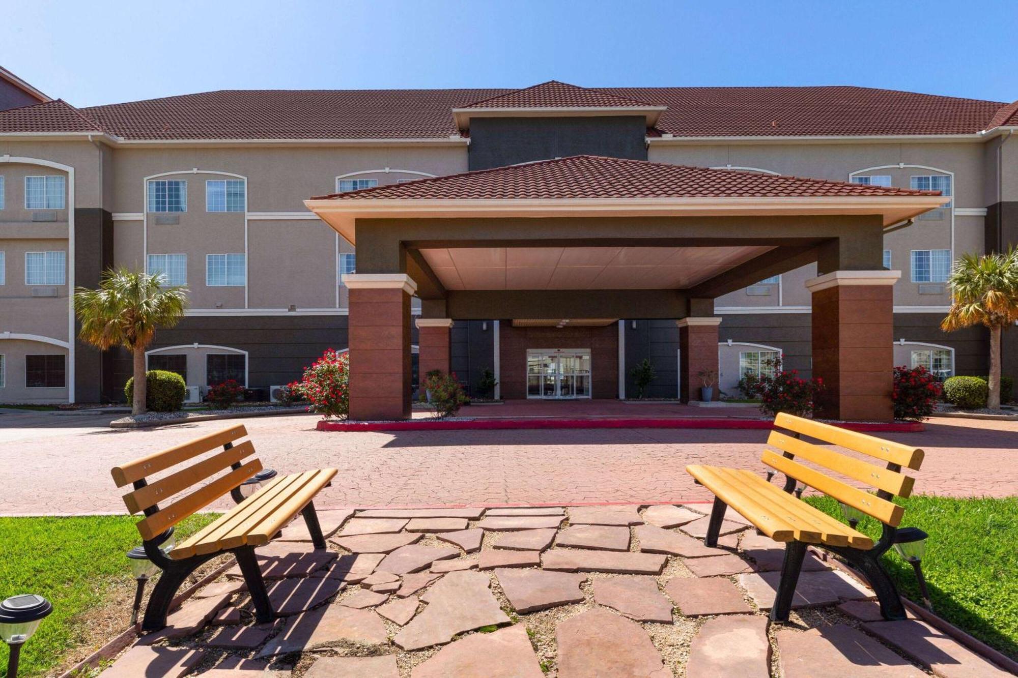 Hotel La Quinta By Wyndham Deer Park Exteriér fotografie