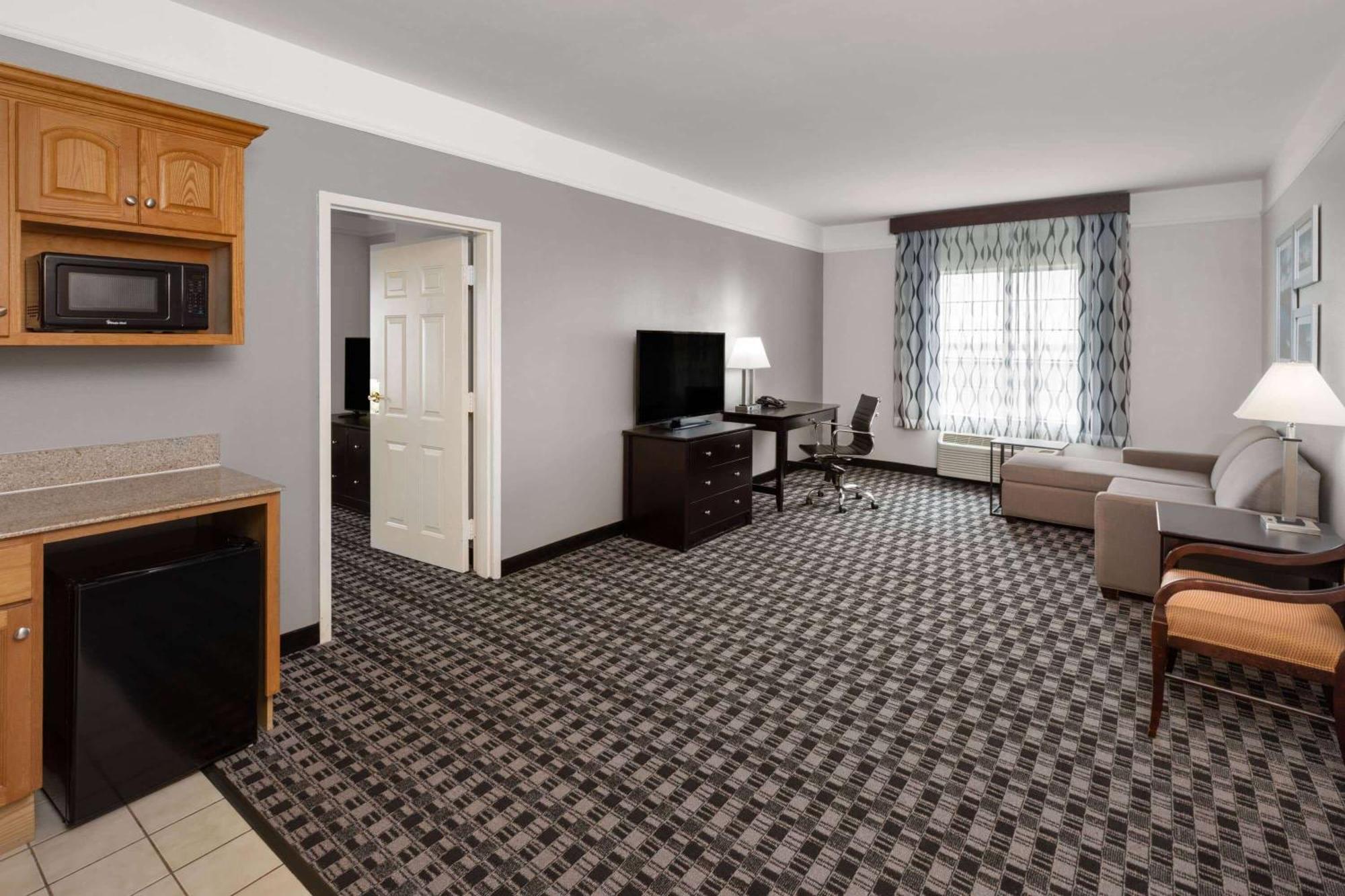 Hotel La Quinta By Wyndham Deer Park Exteriér fotografie
