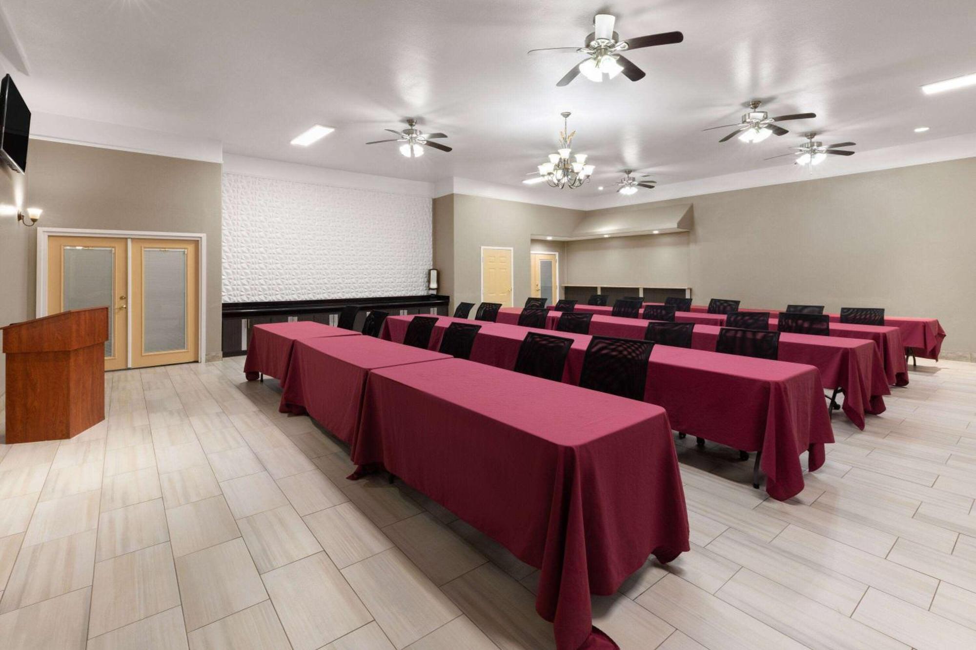 Hotel La Quinta By Wyndham Deer Park Exteriér fotografie